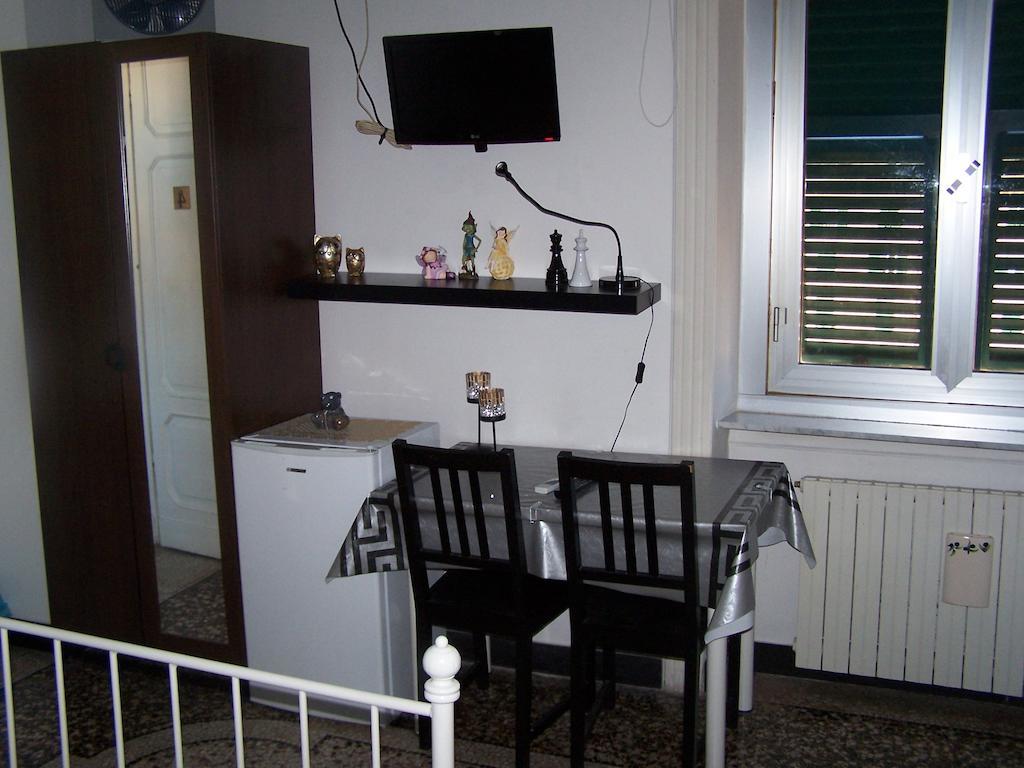 Affittacamere Buenos Ayres Genua Zimmer foto
